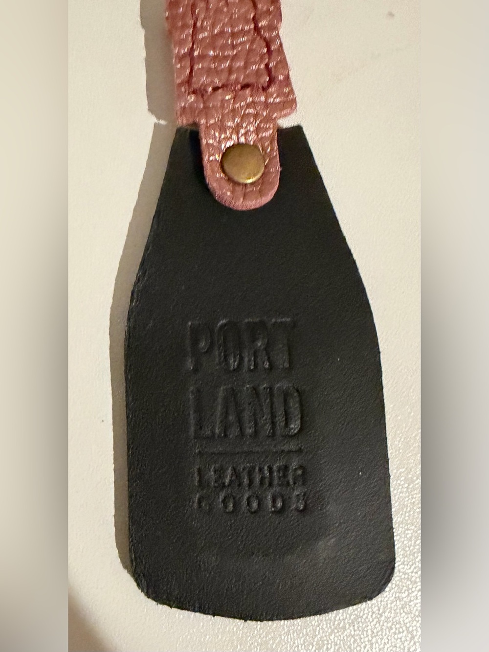 NWT Portland Leather Goods Champagne Flair Bag Charm - Picture 2 of 2